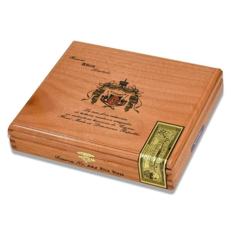 Arturo Fuente Anejo No. 8-8-8 - Box Closed