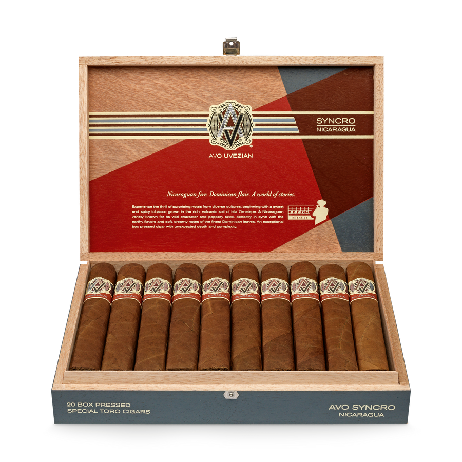 Avo Syncro Nicaragua Special Toro 6 x 60 open cigar box