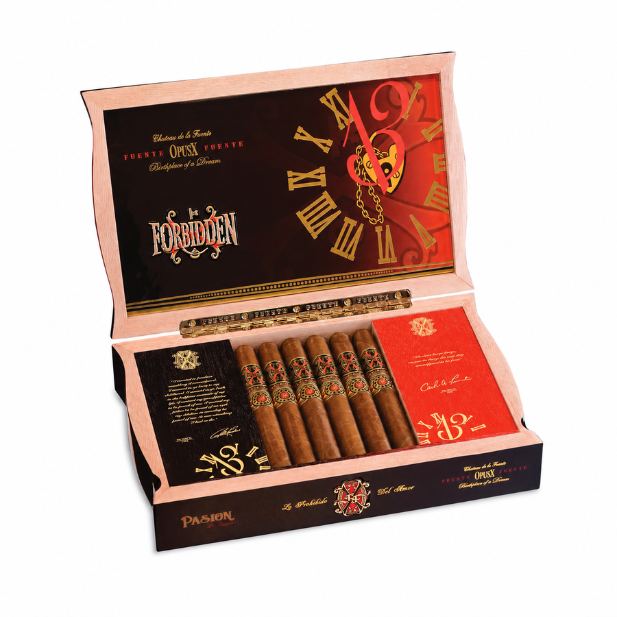 Arturo Fuente OpusX Forbidden X Pasión d'Amor open cigar box