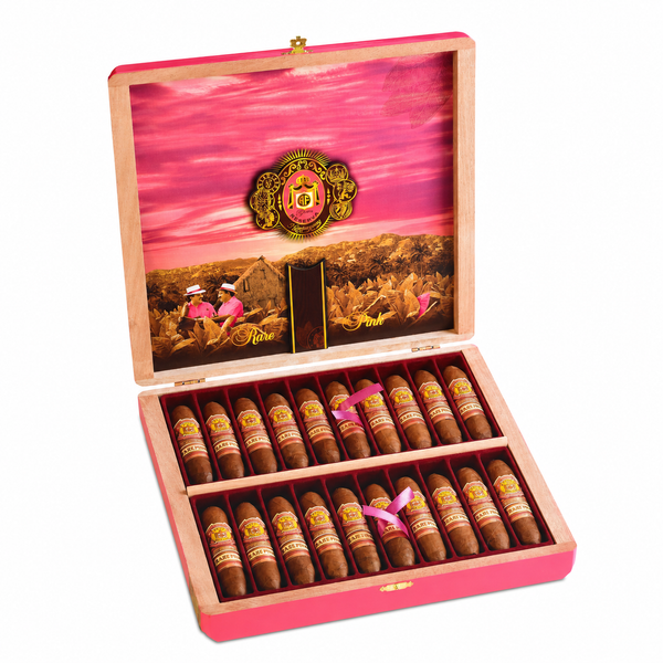 Arturo Fuente Rare Pink Queen of Hearts open cigar box
