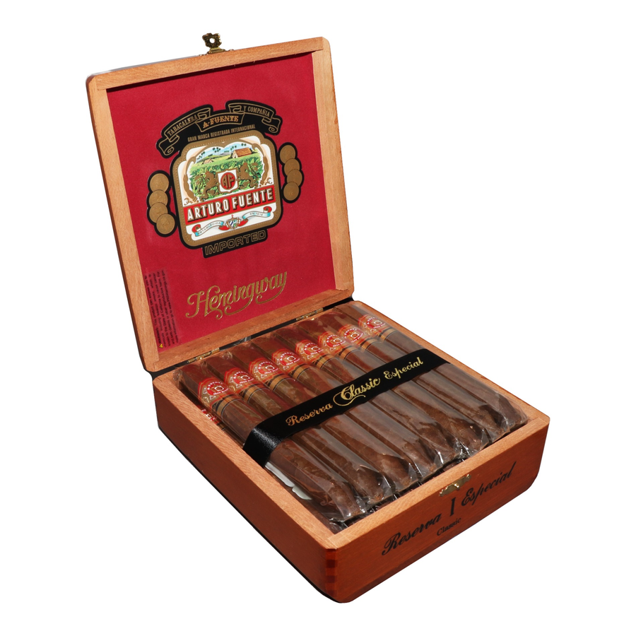 Arturo Fuente Hemingway Classic open cigar box