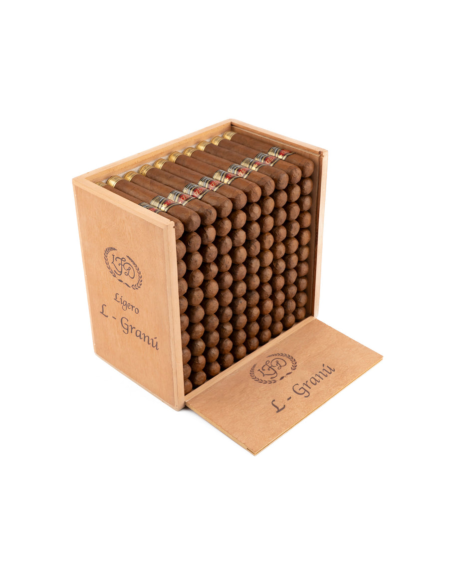 La Flor Dominicana Ligero L'Granu open cigar box
