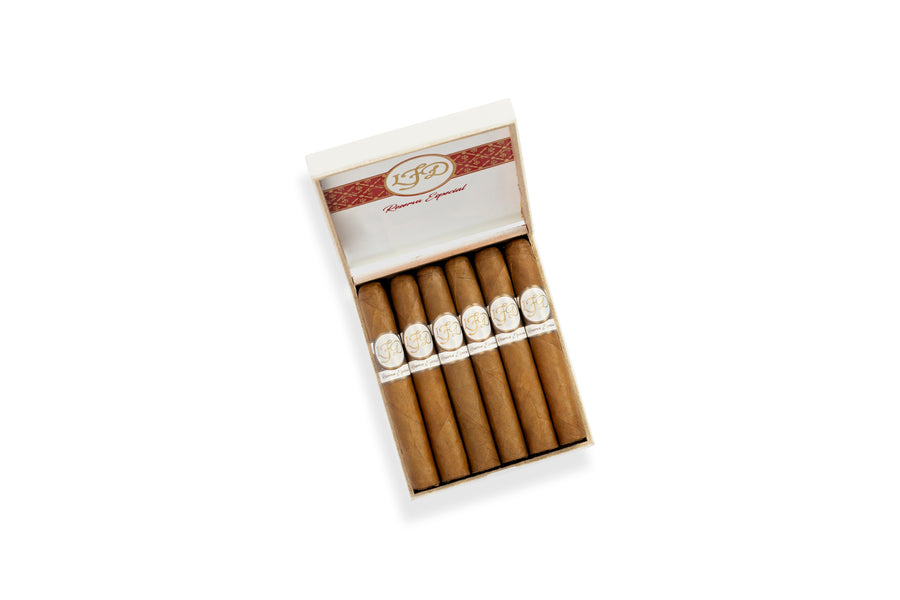 La Flor Dominicana Reserva Especial Robusto open cigar box