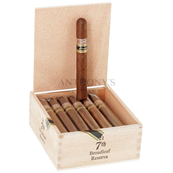 Tatuaje Selección de Cazador 7th Reserva Broadleaf - Open Box
