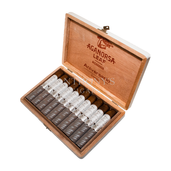 Aganorsa Leaf Aniversario Corojo Gran Robusto cigar box