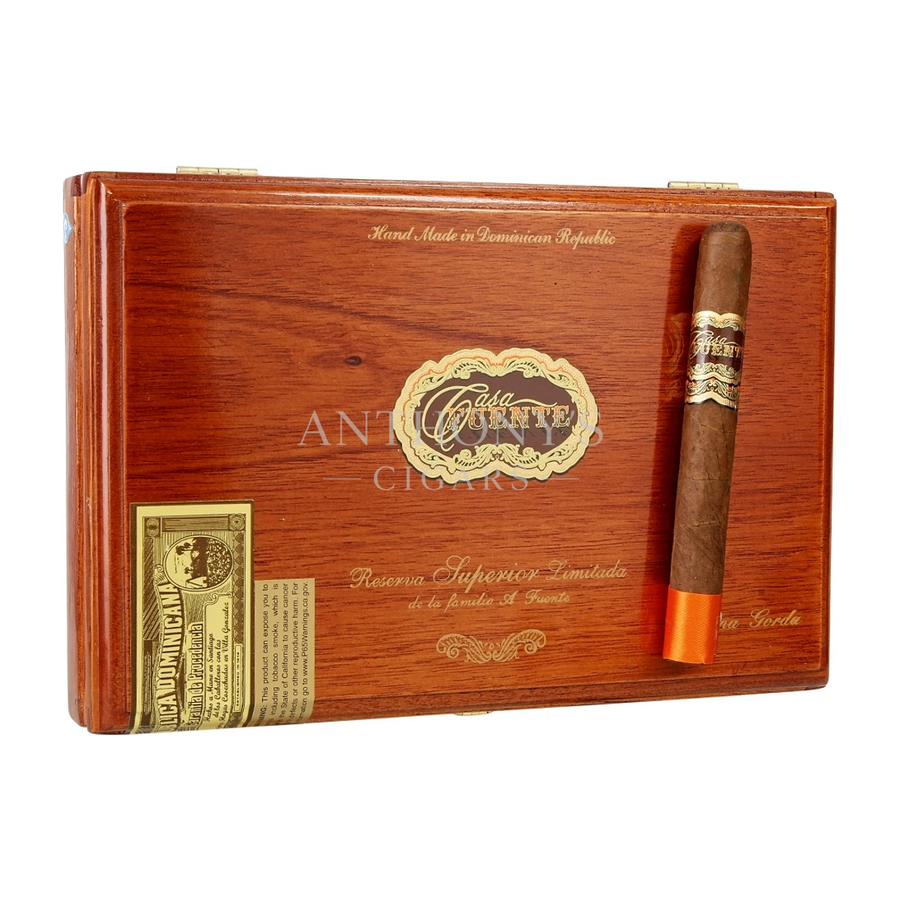Arturo Fuente Casa Fuente Corona Gorda cigar box closed