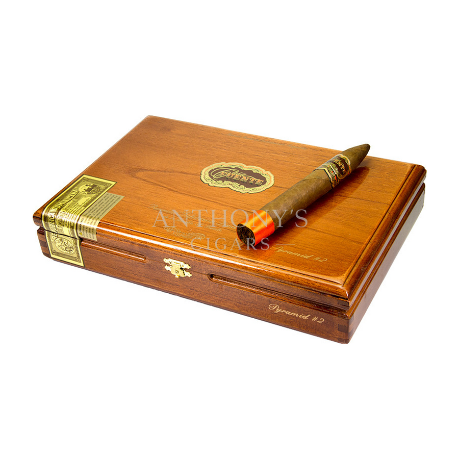 Arturo Fuente Casa Fuente Pyramid cigar box closed