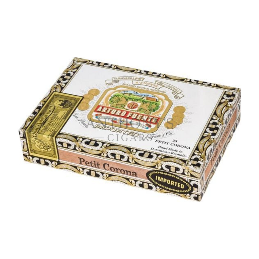 Arturo Fuente Gran Reserva Petite Corona Maduro cigar box closed