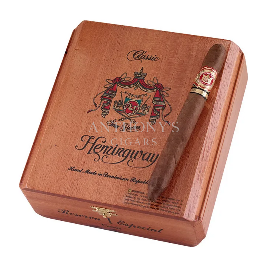 Arturo Fuente Hemingway Classic cigar box closed