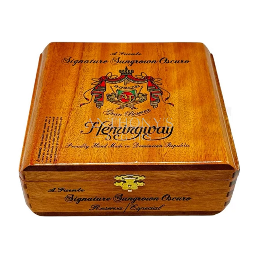 Arturo Fuente Hemingway Limited Signature Sun Grown cigar box closed