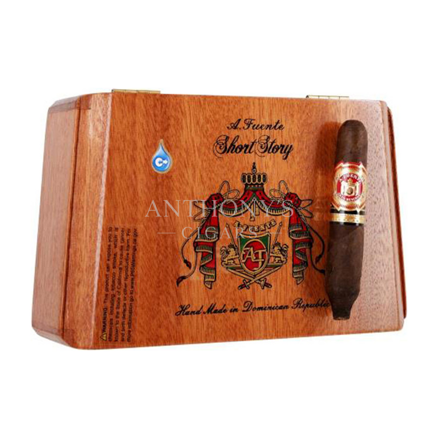 Arturo Fuente Hemingway Short Story cigar box closed