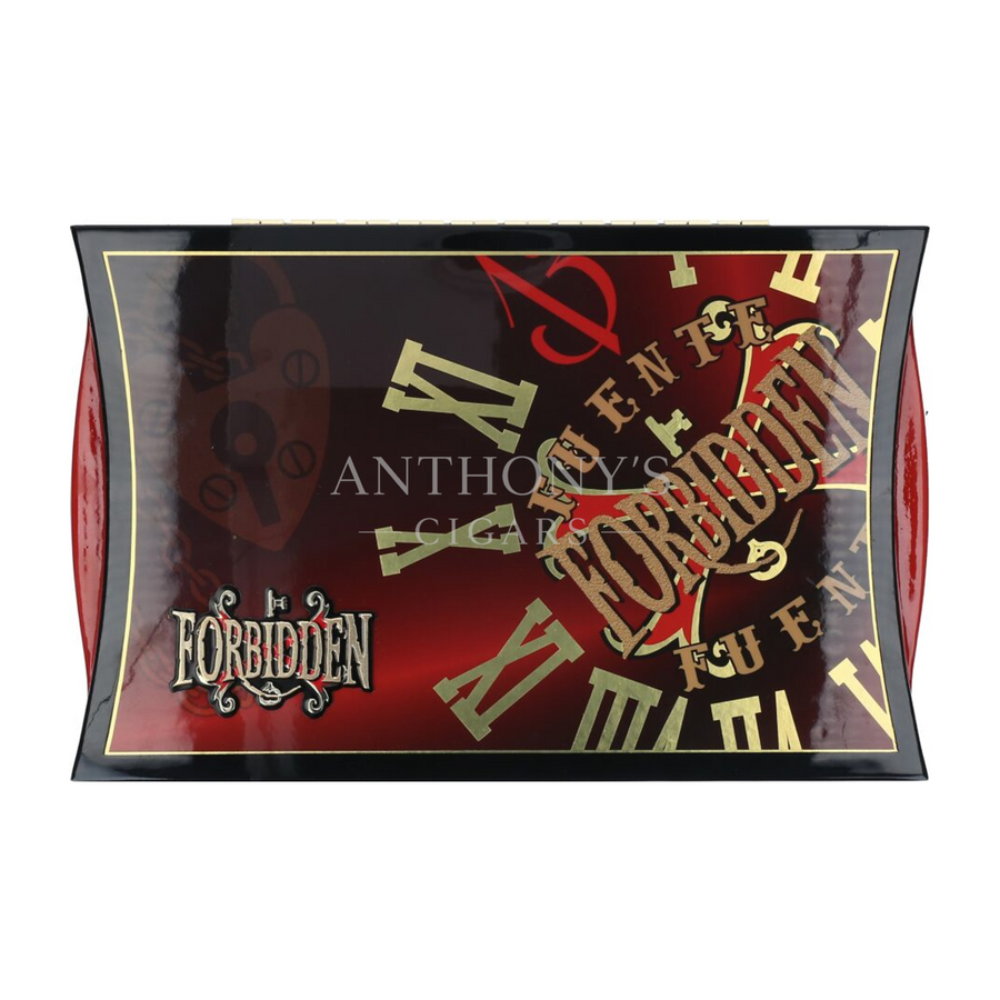 Arturo Fuente OpusX Forbidden X Pasion dAmor cigar box closed