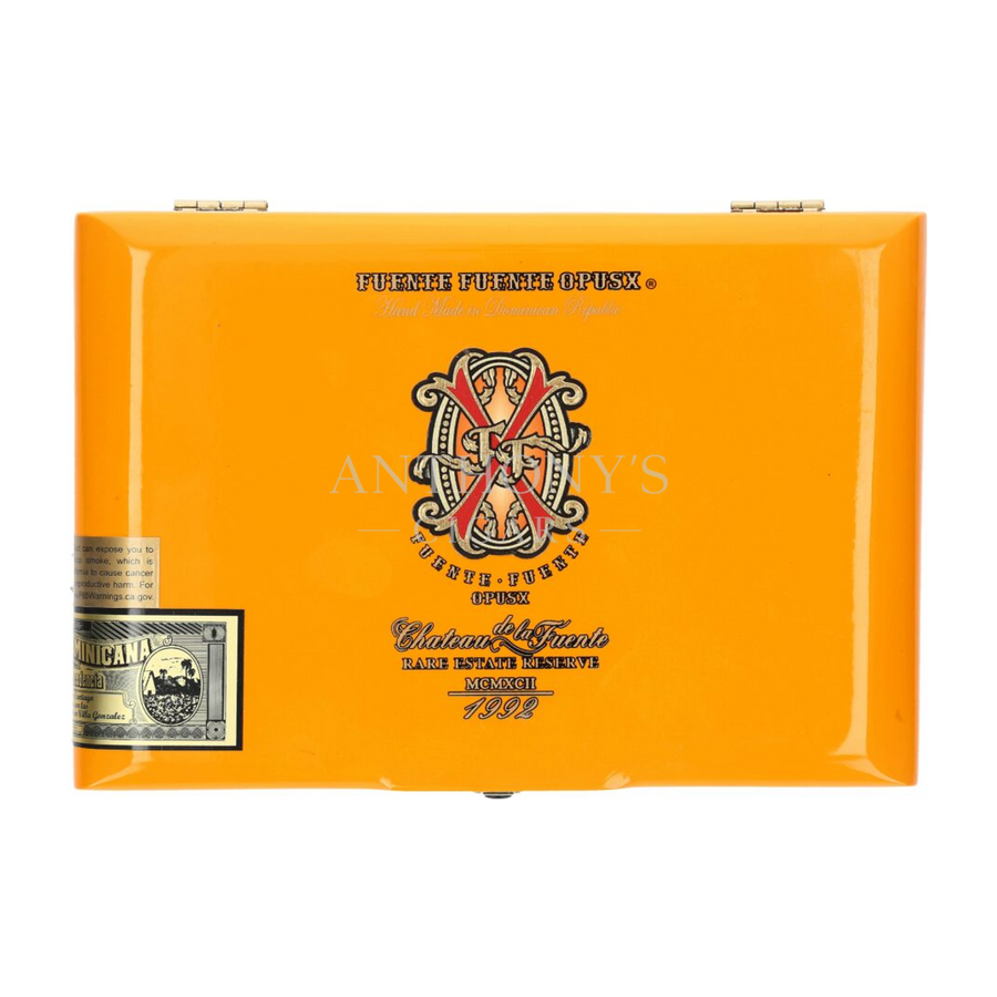 Arturo Fuente OpusX Oro Oscuro Perfecxion No. 4 Series X cigar box closed
