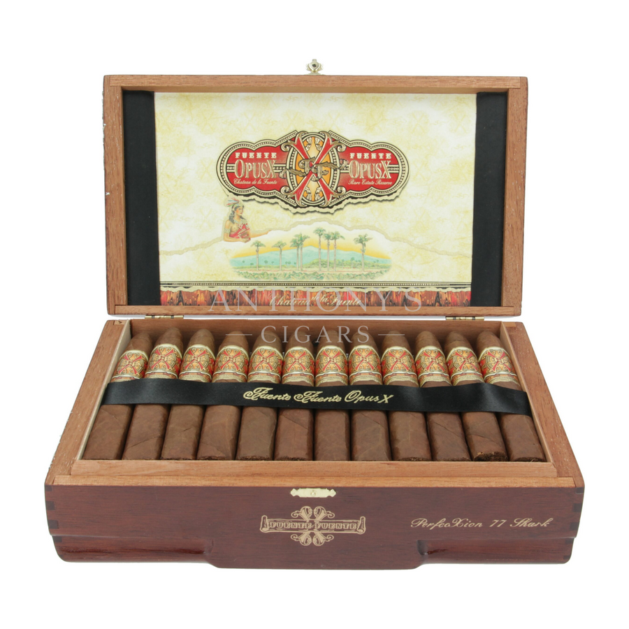 Arturo Fuente OpusX Perfecxion No. 77 Shark cigar box