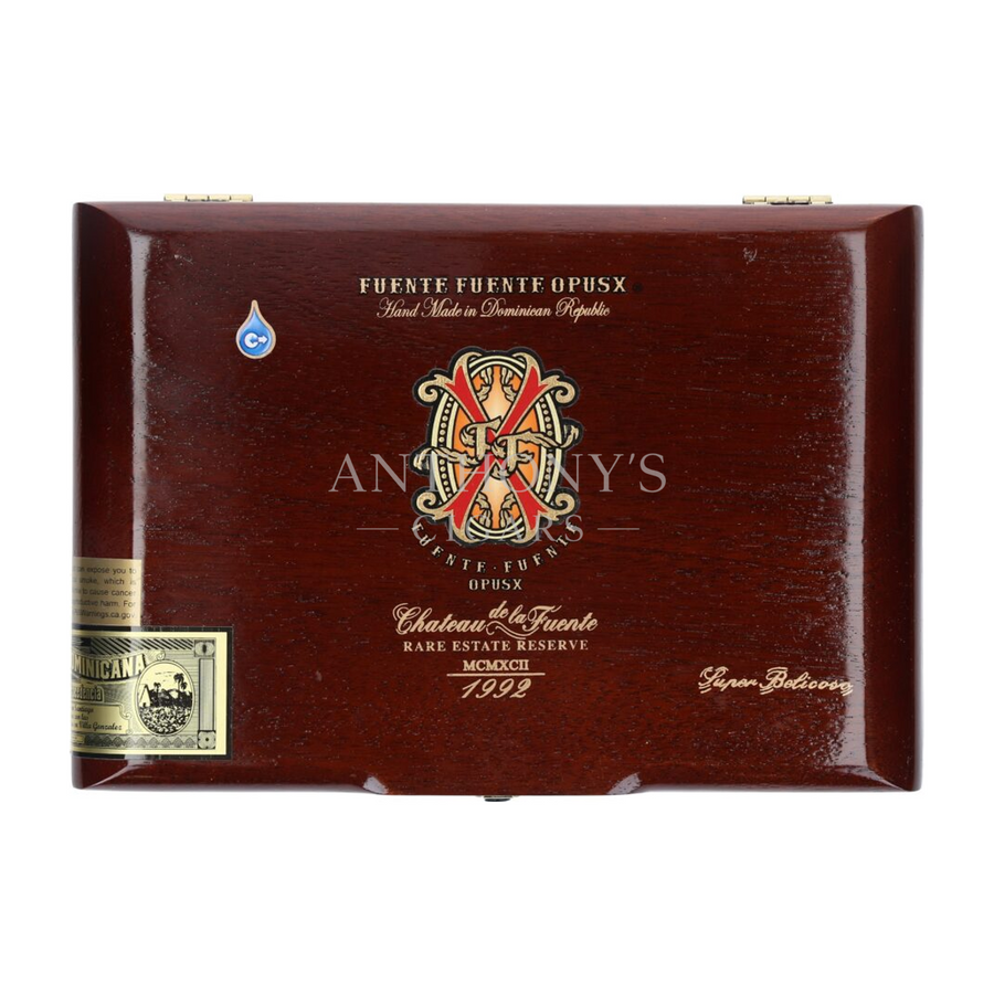 Arturo Fuente OpusX Super Belicoso cigar box closed
