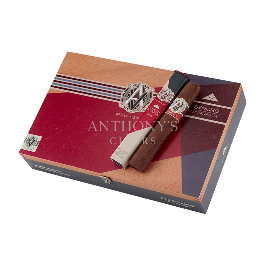Avo Syncro Nicaragua Toro cigar box closed