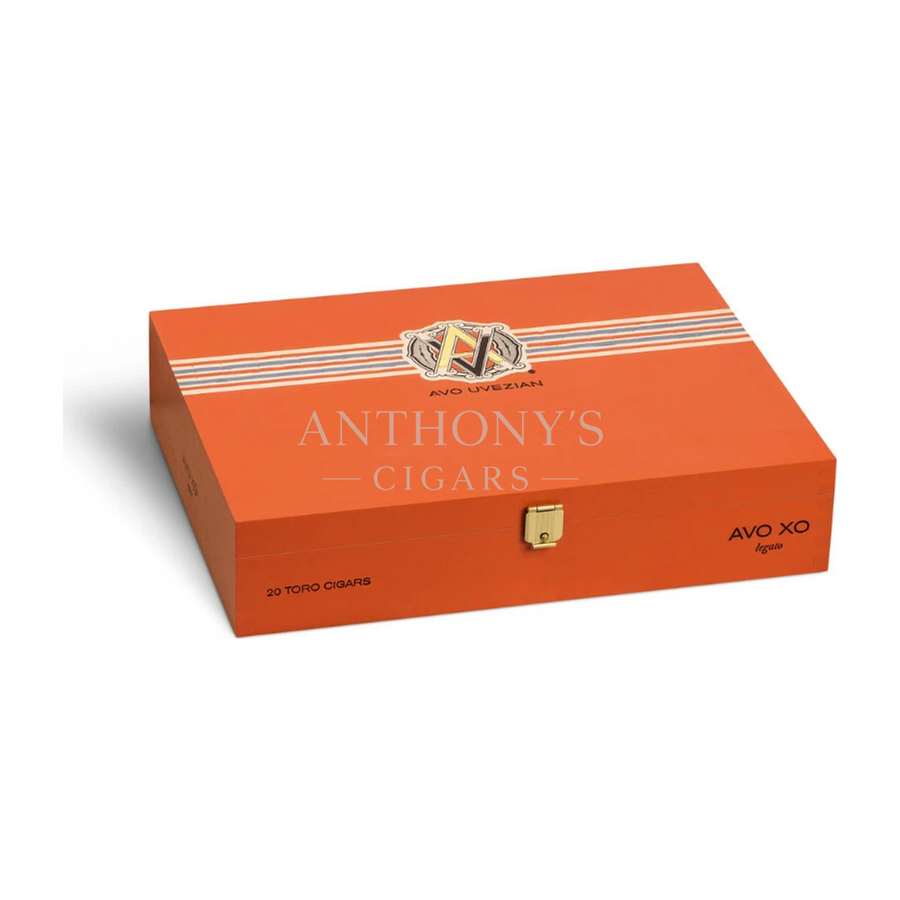 Avo XO Legato cigar box closed