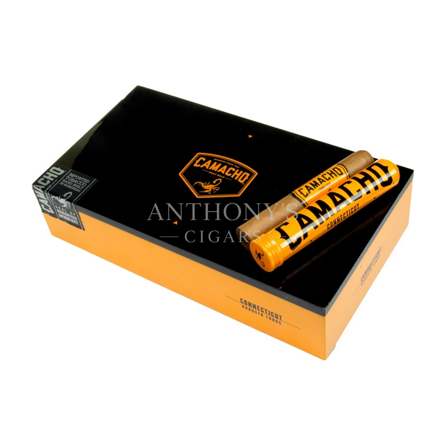 Camacho Connecticut Robusto Tubos cigar box closed