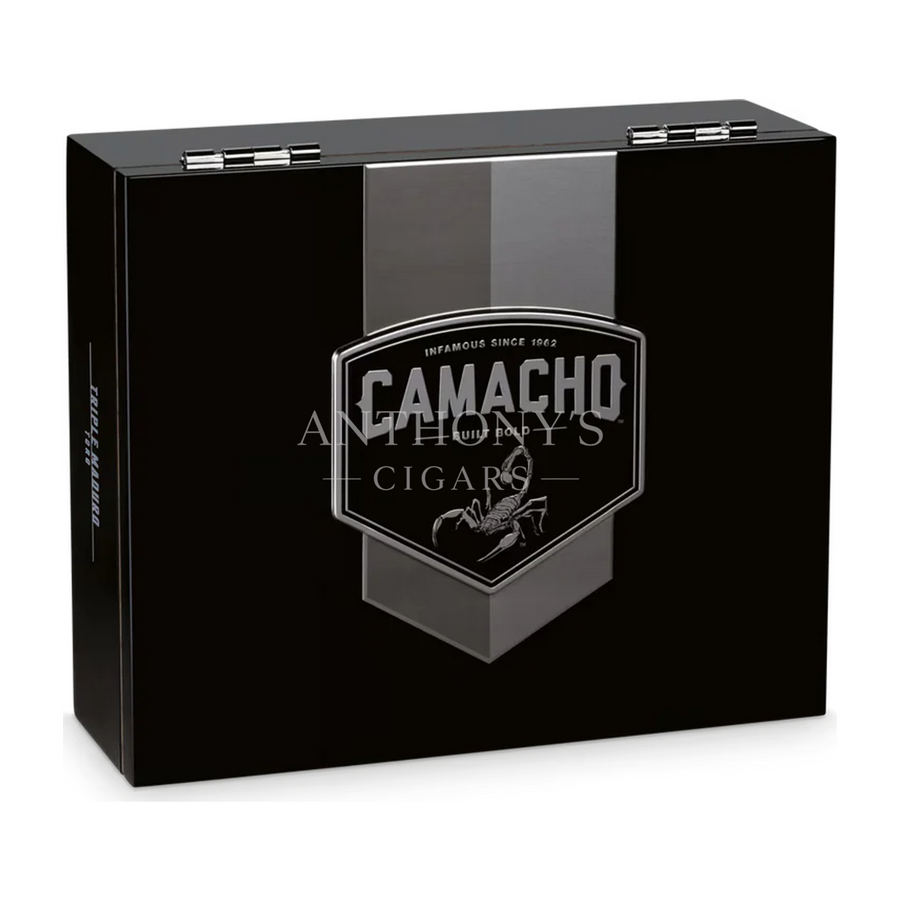 Camacho Triple Maduro Toro cigar box closed