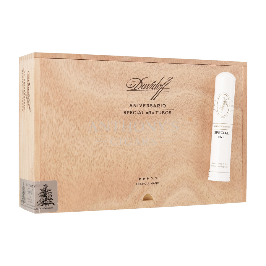 Davidoff Aniversario Special R Tubos cigar box closed