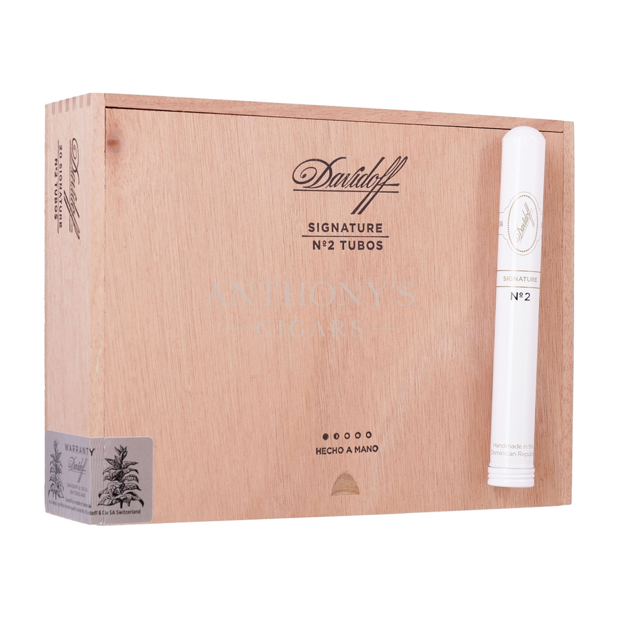 Davidoff Signature No. 2 Tubos cigar box closed