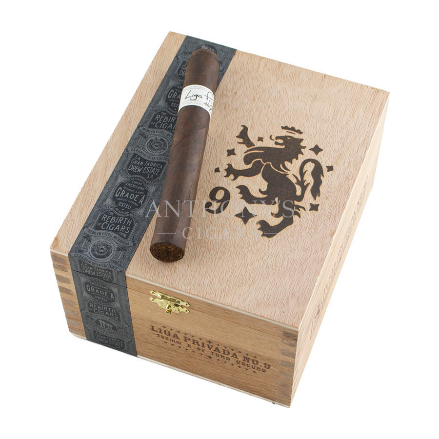 Drew Estate Liga Privada No. 9 Toro cigar box closed