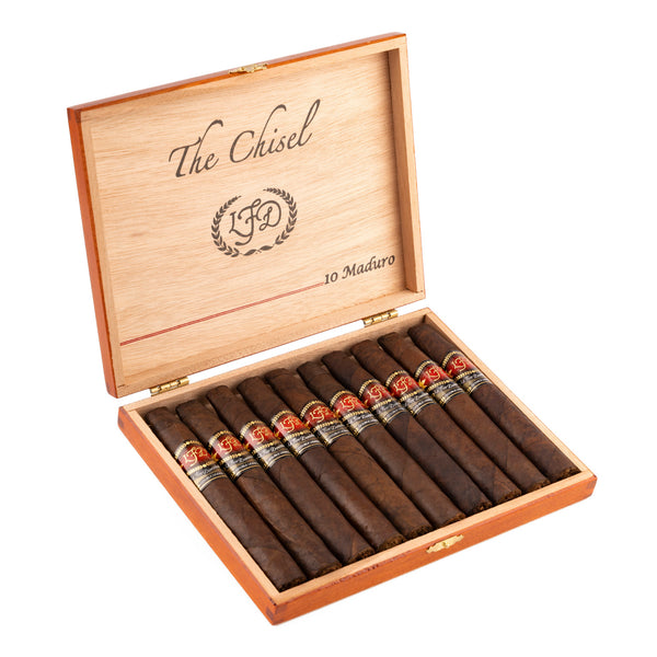 La Flor Dominicana Double Ligero Chisel Maduro open cigar box
