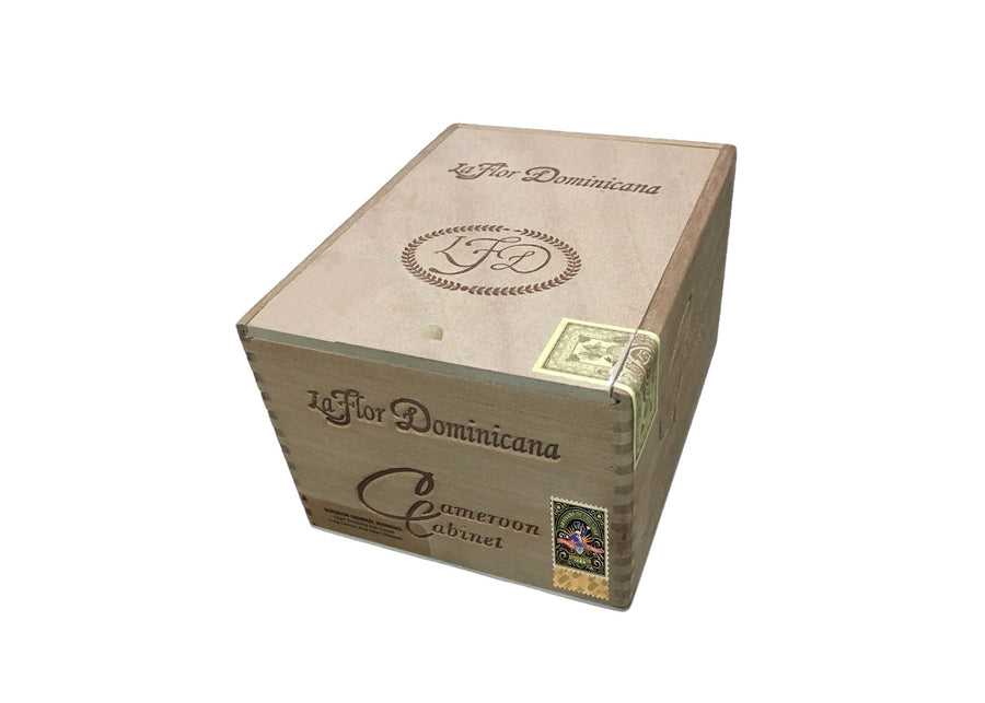 La Flor Dominicana Cameroon Cabinets Number 4 cigar box