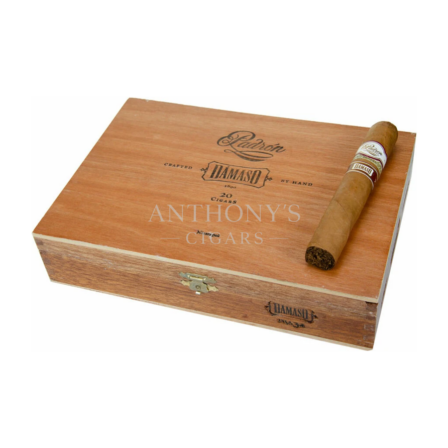 Padron Damaso No. 32 cigar box closed
