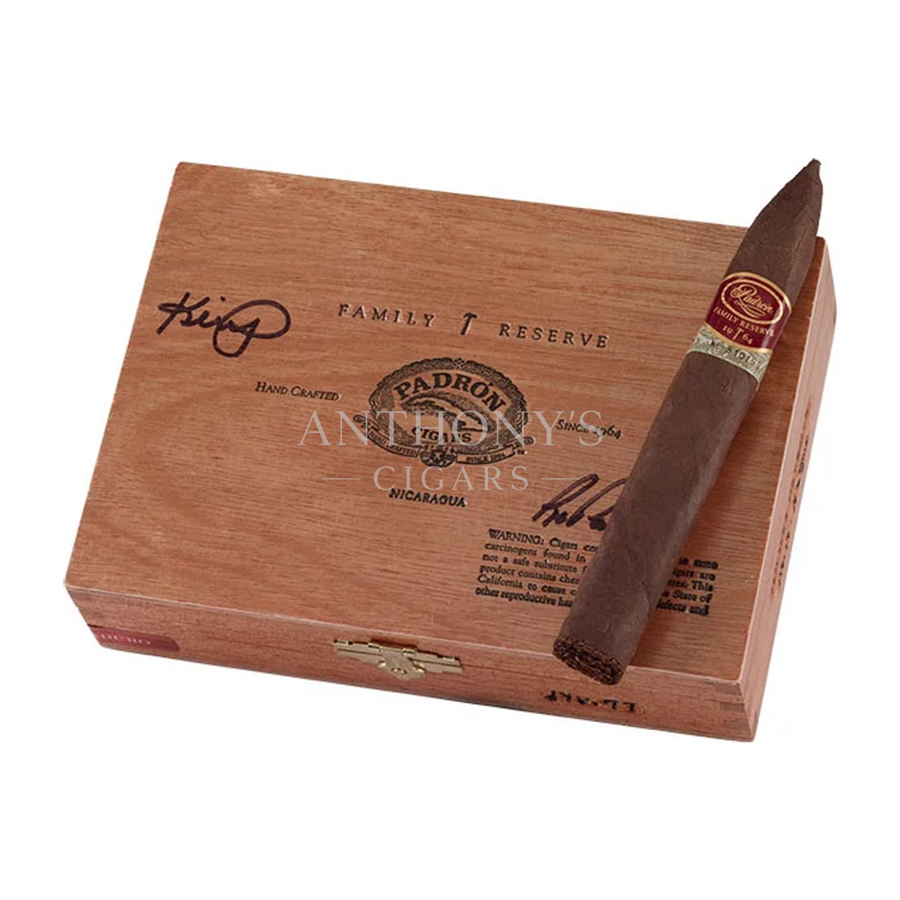 Padron Family Reserve No. 44 Maduro cigar box closed