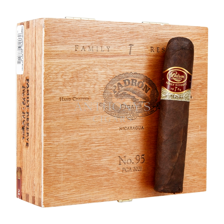 Padron Family Reserve No. 95 Maduro cigar box closed