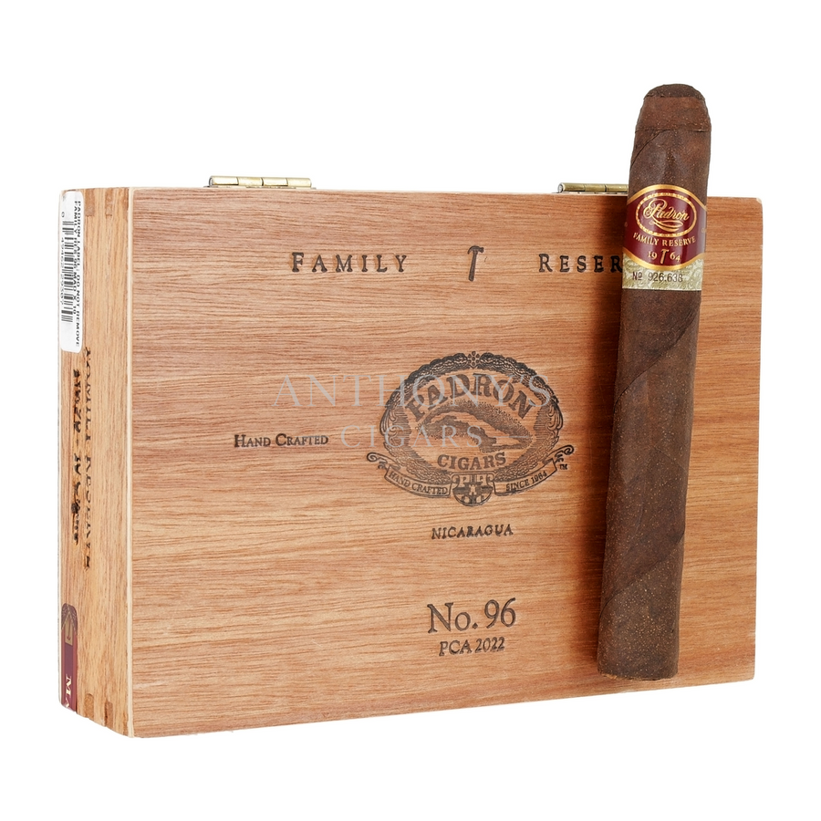 Padron Family Reserve No. 96 Maduro cigar box closed