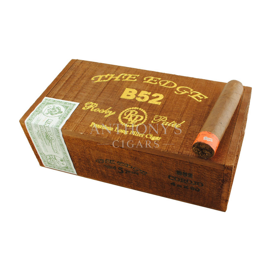 Rocky Patel The Edge Corojo B52 cigar box closed