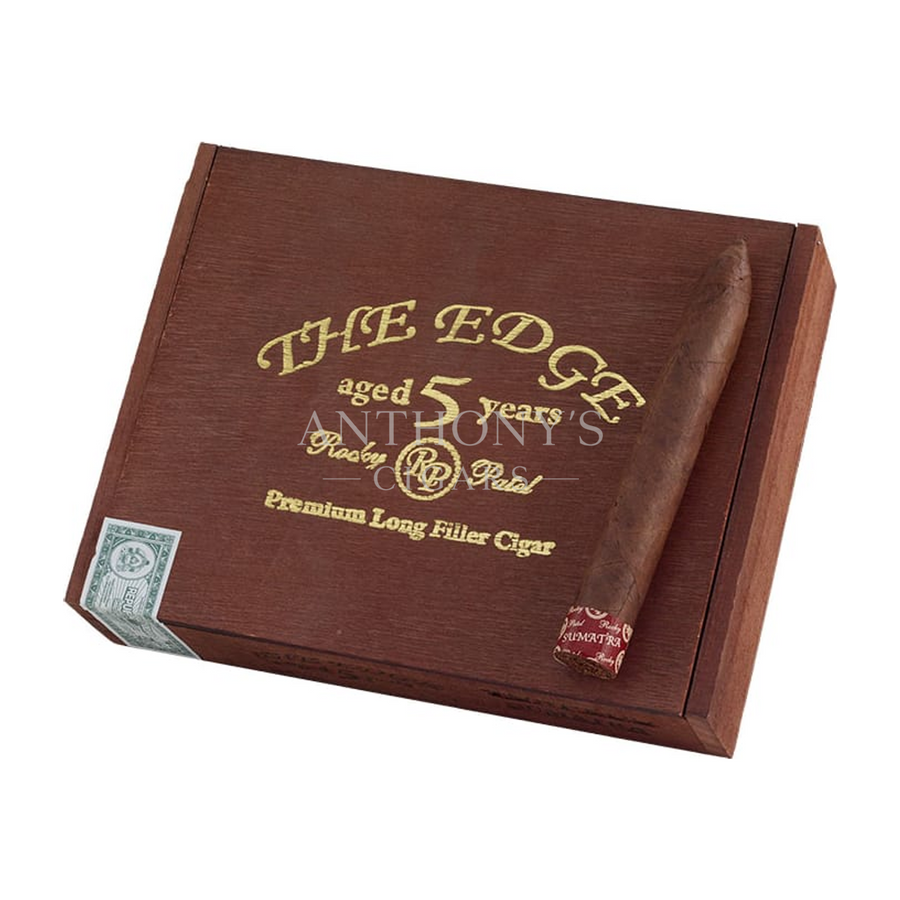 Rocky Patel The Edge Sumatra Torpedo cigar box closed