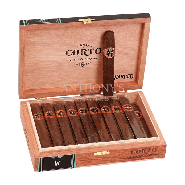 Warped Corto X46 cigar box